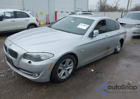 2013 BMW 528I xDrive z USA, uszkodzony, nr VIN WBAXH5C56DD114561